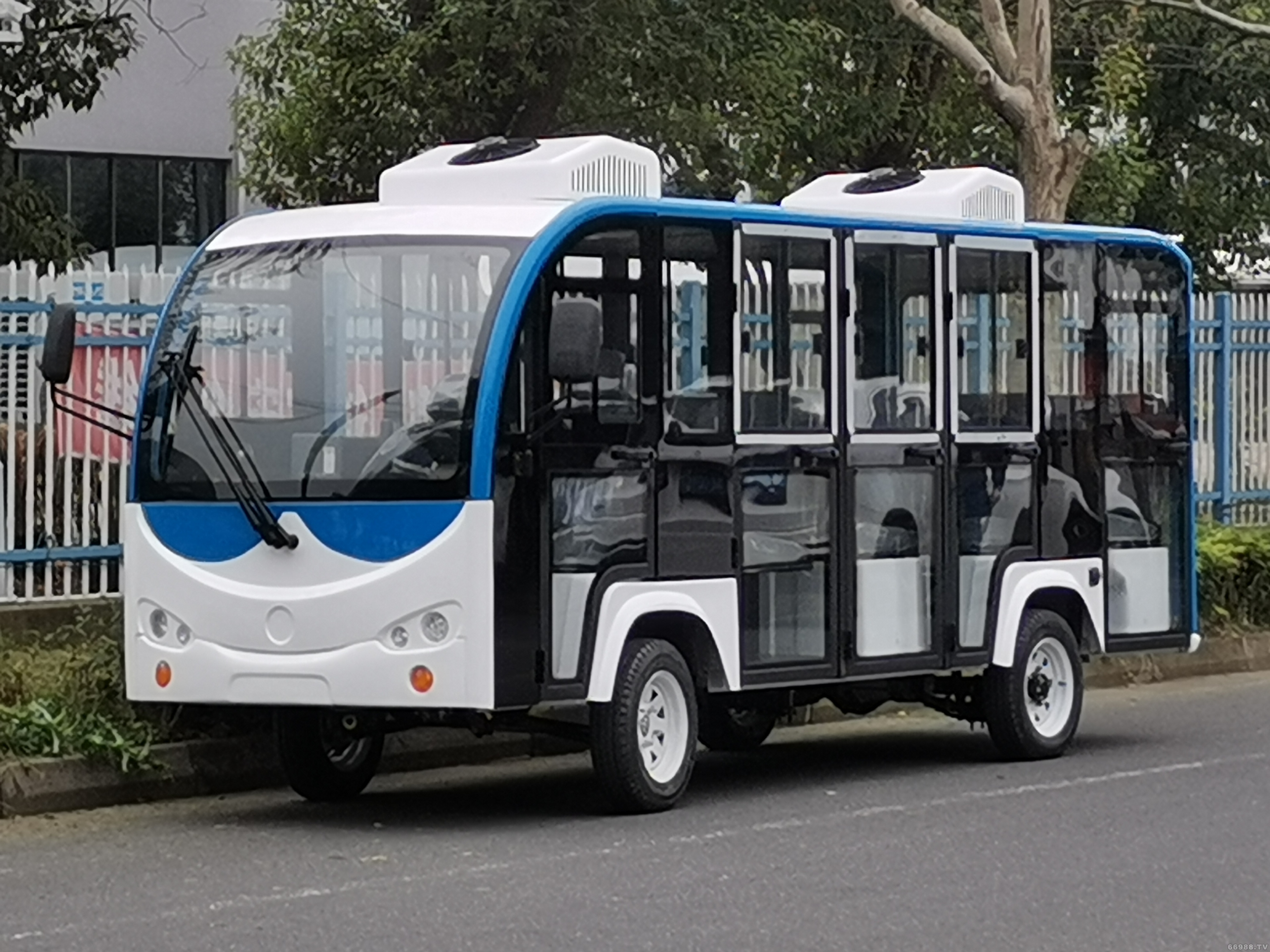 封閉觀光車，蘇州優(yōu)力德帶門電動觀光車